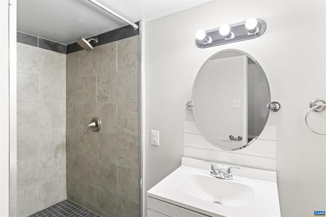 156 SOUTHRIDGE DR, Ruckersville, VA 22968