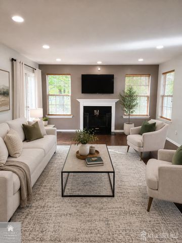344 Bowler Court, Piscataway, NJ 08854