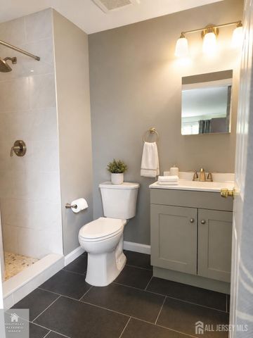 344 Bowler Court, Piscataway, NJ 08854