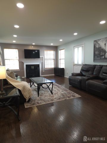 344 Bowler Court, Piscataway, NJ 08854