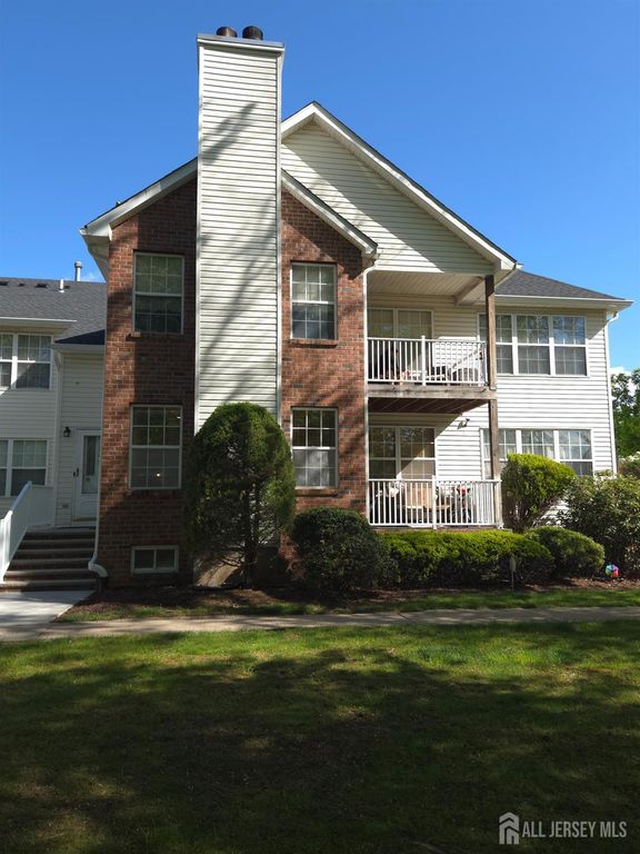 344 Bowler Court, Piscataway, NJ 08854
