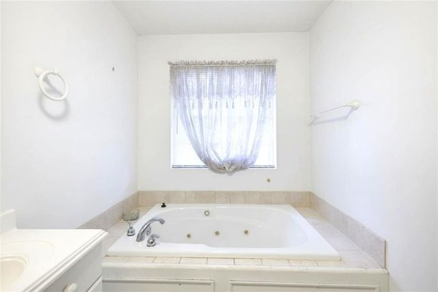 3405 Ravenwood Drive, Atlanta, GA 30349