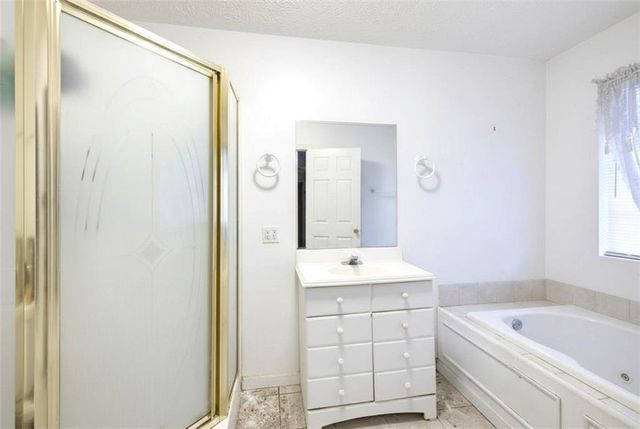 3405 Ravenwood Drive, Atlanta, GA 30349