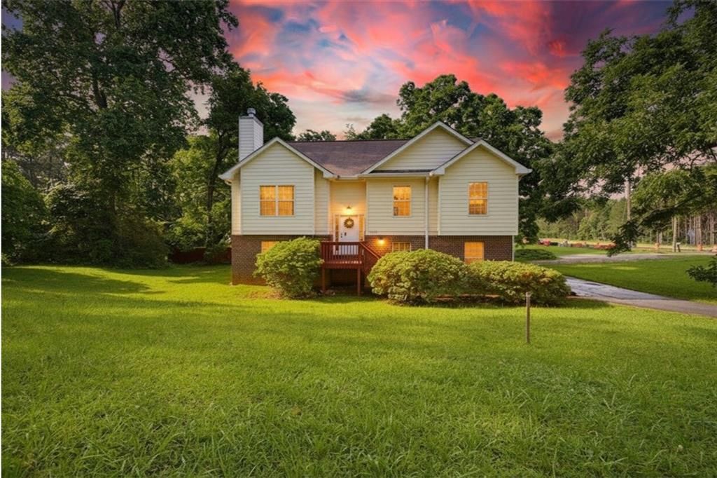 3405 Ravenwood Drive, Atlanta, GA 30349