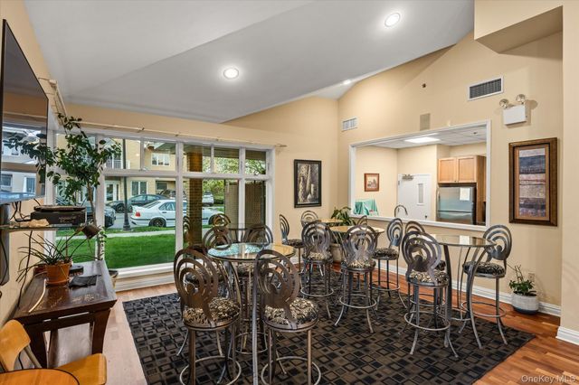 1962 Bergen Avenue 2C, Brooklyn, NY 11234