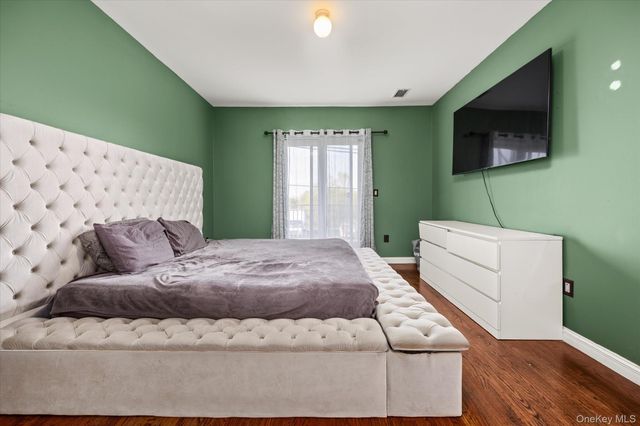1962 Bergen Avenue 2C, Brooklyn, NY 11234