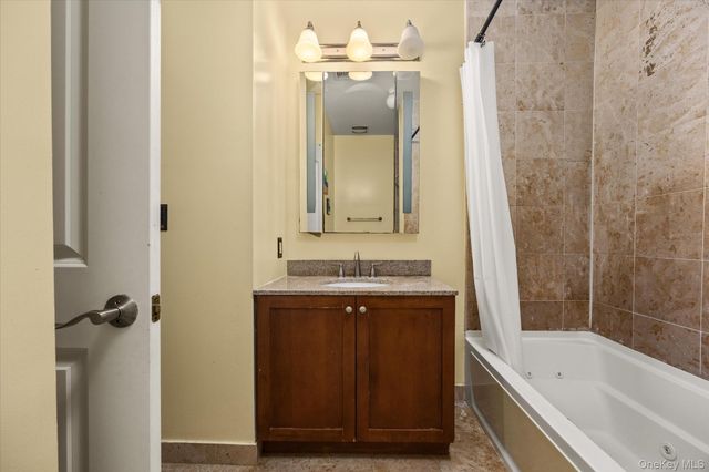 1962 Bergen Avenue 2C, Brooklyn, NY 11234