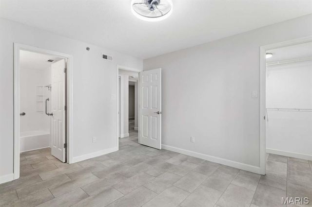 918 Hanna Place Court F, Manchester, MO 63021
