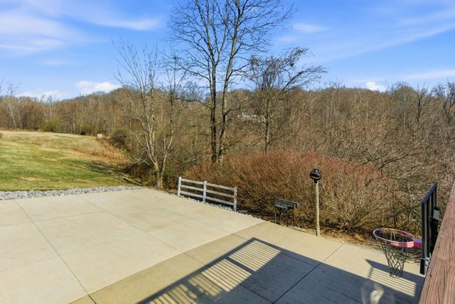 4357 Airport Rd, Springfield, TN 37172