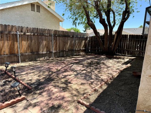 14118 Rosewood Drive, Hesperia, CA 92344