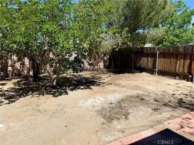 14118 Rosewood Drive, Hesperia, CA 92344