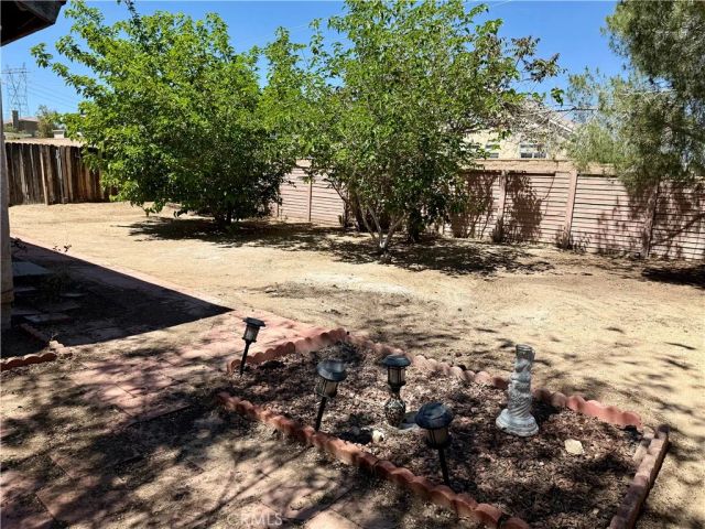 14118 Rosewood Drive, Hesperia, CA 92344