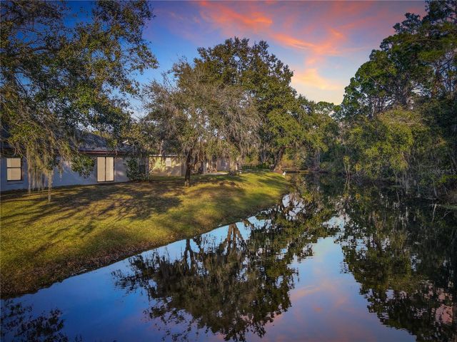 880 VINDALE ROAD, Tavares, FL 32778