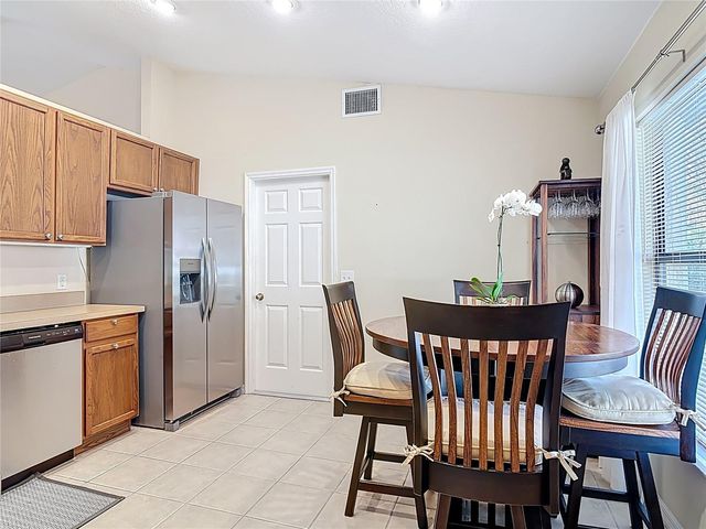 880 VINDALE ROAD, Tavares, FL 32778