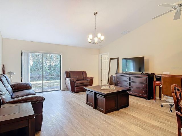 880 VINDALE ROAD, Tavares, FL 32778