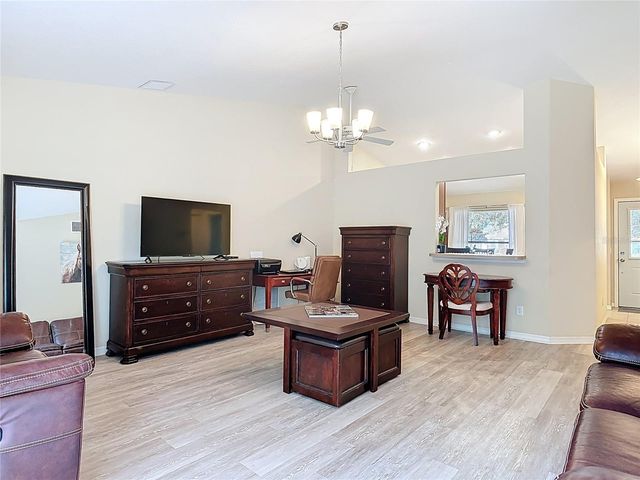 880 VINDALE ROAD, Tavares, FL 32778