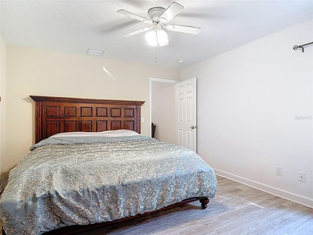 880 VINDALE ROAD, Tavares, FL 32778