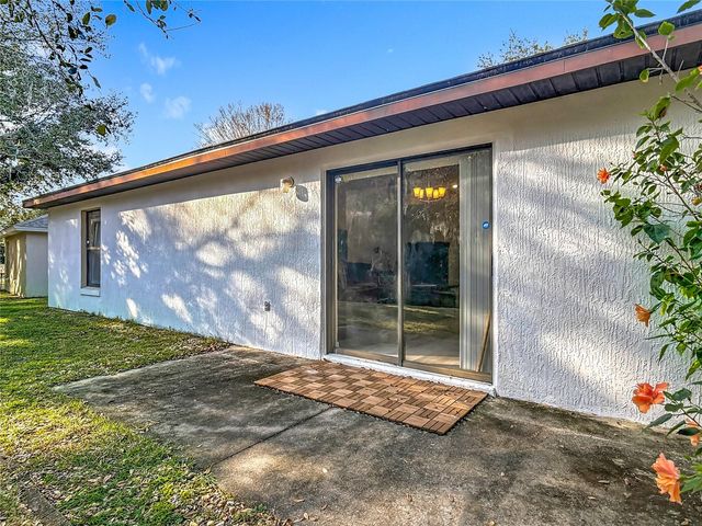 880 VINDALE ROAD, Tavares, FL 32778