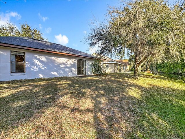 880 VINDALE ROAD, Tavares, FL 32778