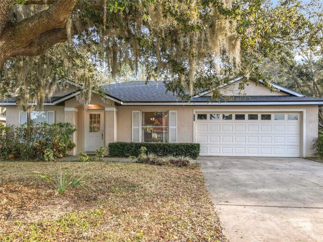 880 VINDALE ROAD, Tavares, FL 32778