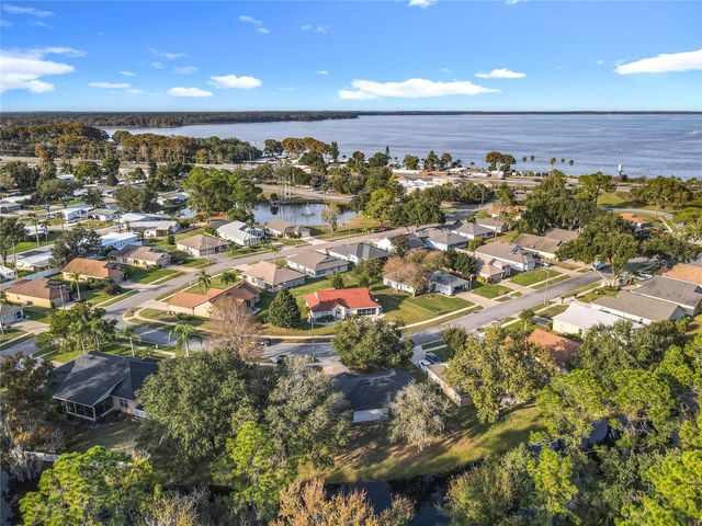 880 VINDALE ROAD, Tavares, FL 32778