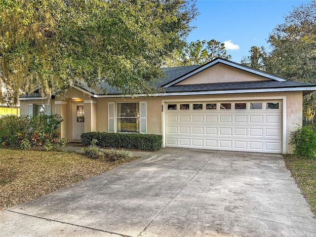 880 VINDALE ROAD, Tavares, FL 32778