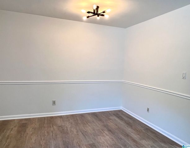 2024 Montreat Pkwy, Vestavia Hills, AL 35216