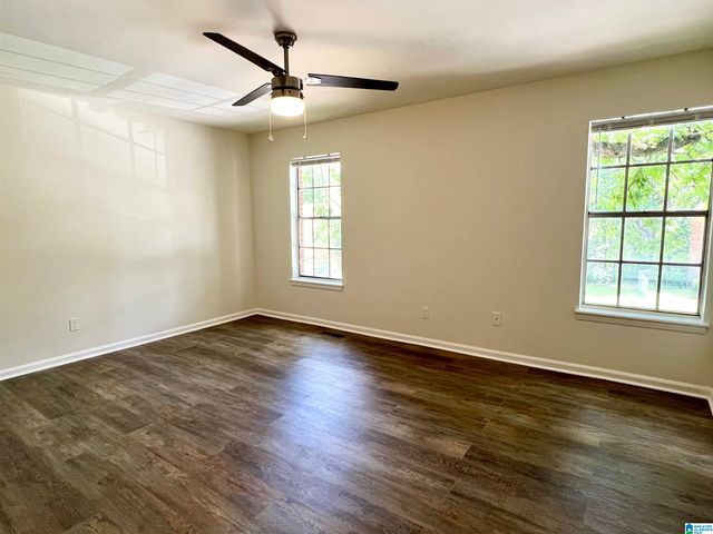 2024 Montreat Pkwy, Vestavia Hills, AL 35216