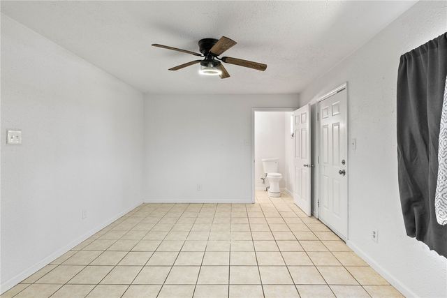 1433 Cambridge Dr, Corpus Christi, TX 78415