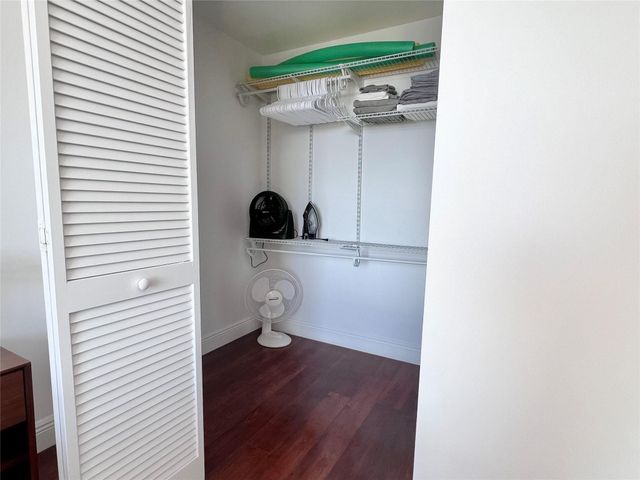 7275 SW 90th Way 603, Miami, FL 33156