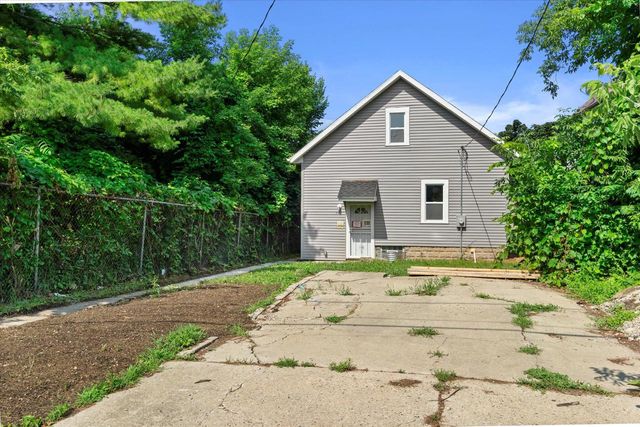 3342 N 24th STREET, Milwaukee, WI 53206