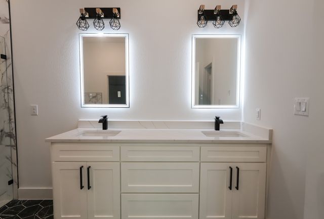 1032 E Arlington Avenue, Fort Worth, TX 76104