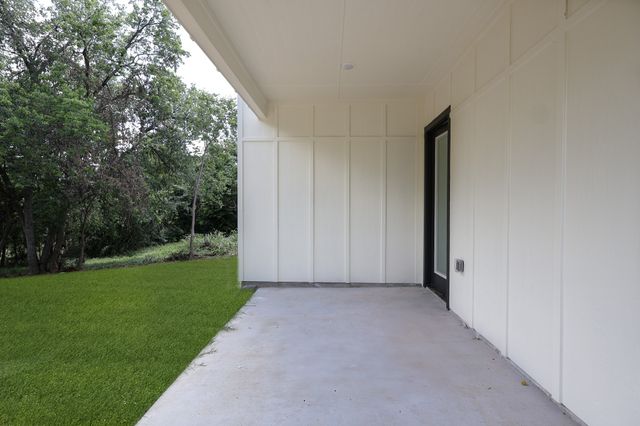 1032 E Arlington Avenue, Fort Worth, TX 76104