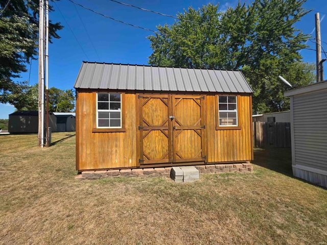 31 N Vacation Way, North Manchester, IN 46962