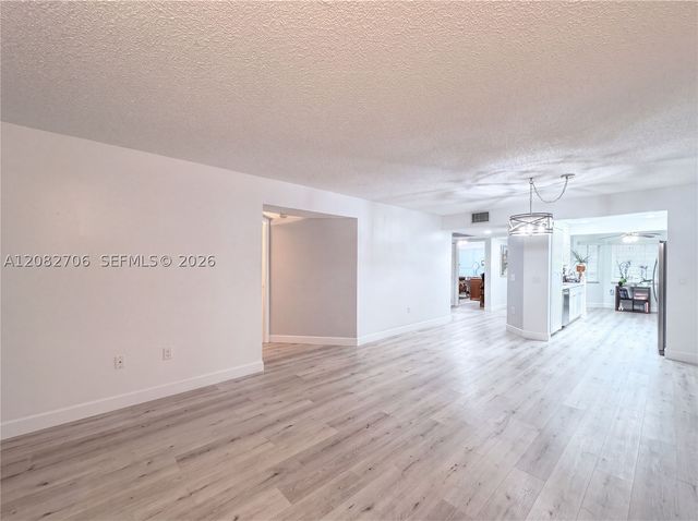 750 SW 138th Ave 103F, Pembroke Pines, FL 33027