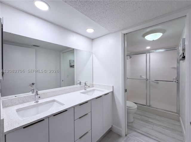 750 SW 138th Ave 103F, Pembroke Pines, FL 33027