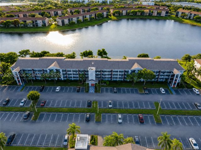 750 SW 138th Ave 103F, Pembroke Pines, FL 33027
