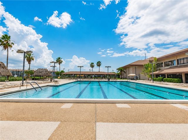 750 SW 138th Ave 103F, Pembroke Pines, FL 33027