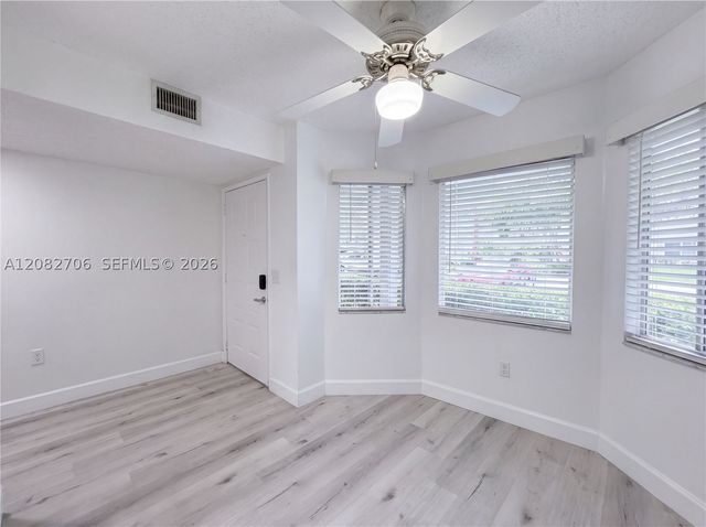 750 SW 138th Ave 103F, Pembroke Pines, FL 33027