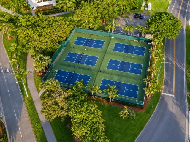 750 SW 138th Ave 103F, Pembroke Pines, FL 33027