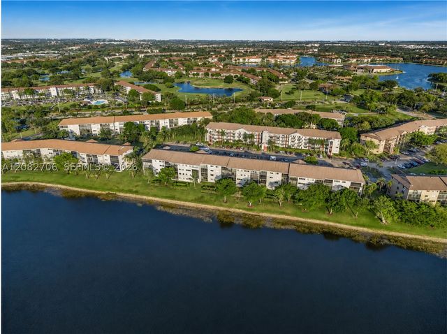 750 SW 138th Ave 103F, Pembroke Pines, FL 33027