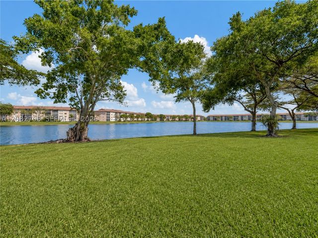 750 SW 138th Ave 103F, Pembroke Pines, FL 33027