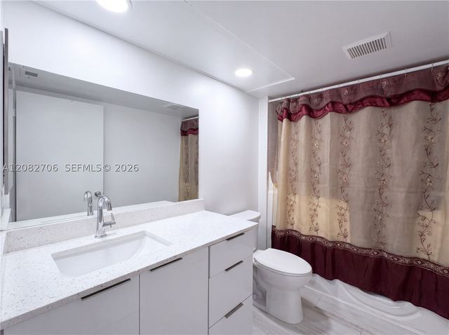 750 SW 138th Ave 103F, Pembroke Pines, FL 33027