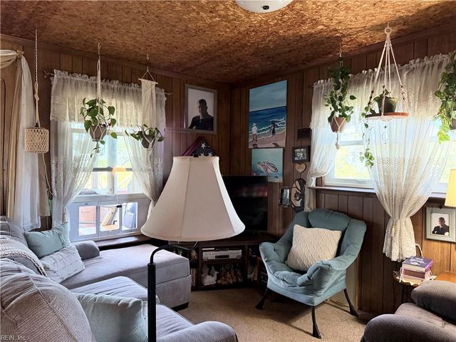 141 Williams DR, Knotts Island, NC 27950