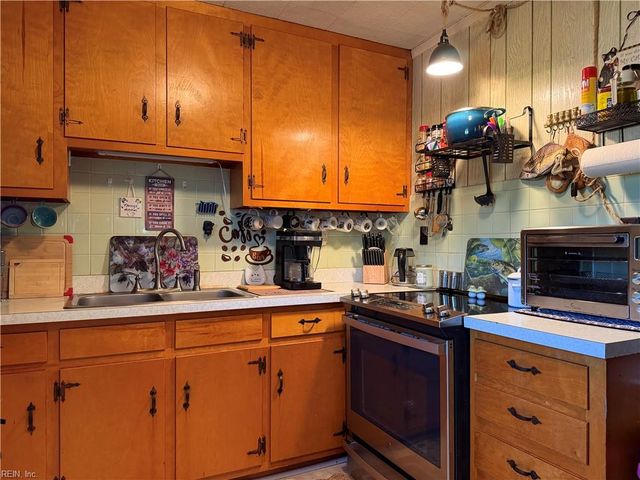 141 Williams DR, Knotts Island, NC 27950