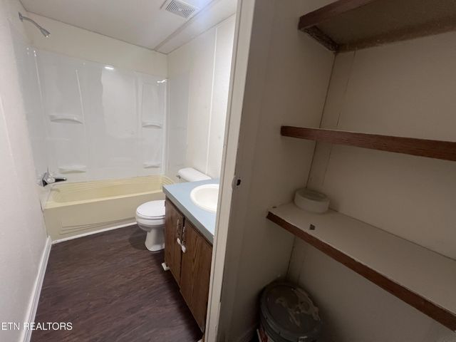 166 Maynard Ave, Jamestown, TN 38556