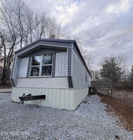 166 Maynard Ave, Jamestown, TN 38556