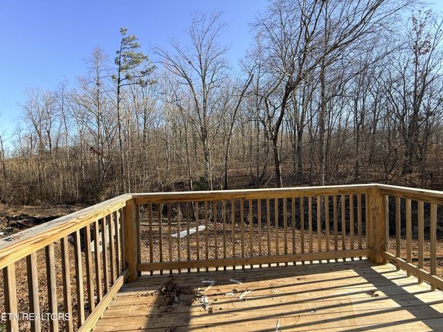 166 Maynard Ave, Jamestown, TN 38556