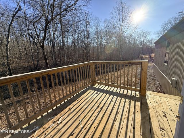 166 Maynard Ave, Jamestown, TN 38556