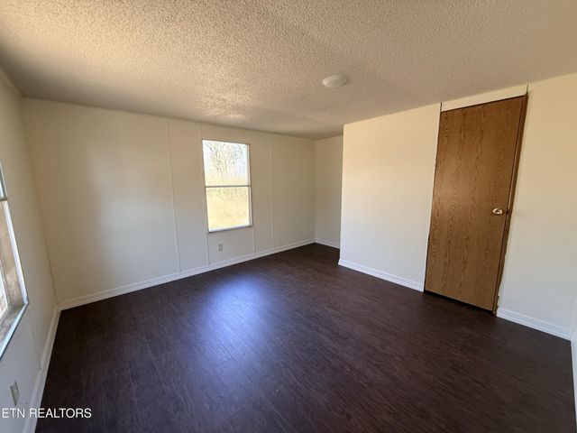 166 Maynard Ave, Jamestown, TN 38556